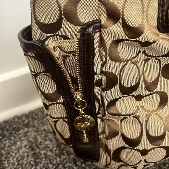 Coach Real Leather Bag Brown with Zippers on the Side - Picture 3 of 4